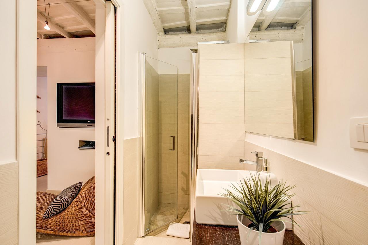 Yh Jacuzzi Suite Rome Exterior photo